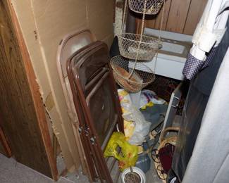 Loaded basement check all pictures to see what's down there.  Please bring a flashlight expect to be very careful walking over a bumpy surface!!