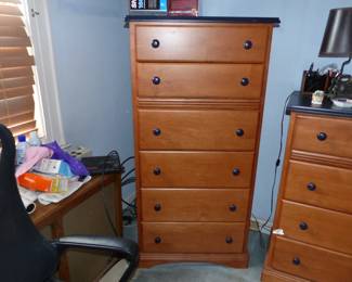 Six drawer chest