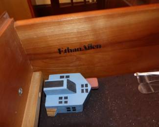 Ethan Allen dining table, chairs & breakfront