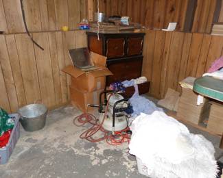 Loaded basement check all pictures to see what's down there.  Please bring a flashlight expect to be very careful walking over a bumpy surface!!