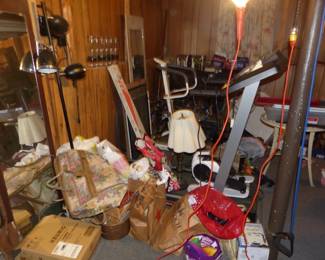 Loaded basement check all pictures to see what's down there.  Please bring a flashlight expect to be very careful walking over a bumpy surface!!