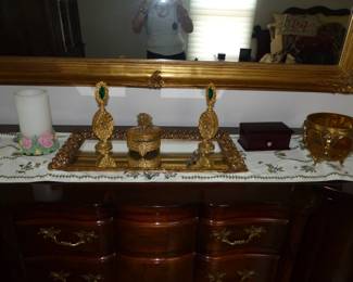 Mirrored tray dresser set