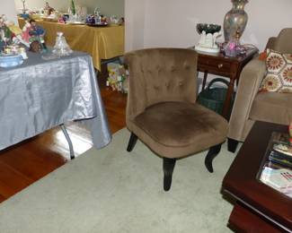 Accent chair