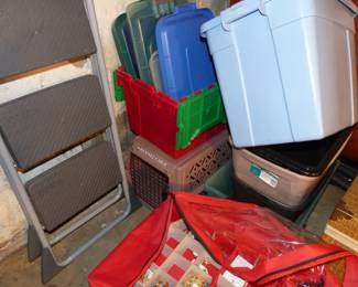 Basement with lots of assorted things!!