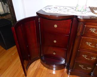 Master bedroom dresser, chest, pair of night tables & bed