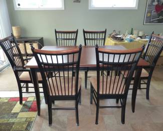 Kitchen table with 1 leaf & 6 Chairs