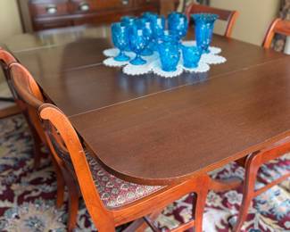 Vintage Duncan Phyphe style table and four chairs