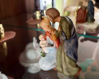 vintage Mary Joseph and baby Jesus figurine
