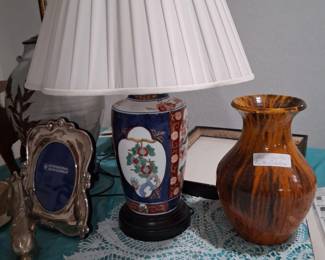 Japanese lamp.North  Carolina pot$$
