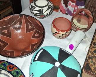 Zuni rattle real. Pueblo..it 66 pots..all nations. 