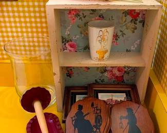 135 - Decorative Lot w/ Silhouette Plaques & More