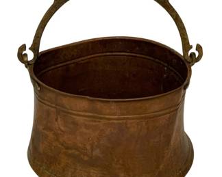 127 - Vintage Copper Bucket w/ brass handle 8"x11.5"x13" (Description): Copper bucket with brass swing handle. Measures 8 inches by 11.5 inches by 13 inches.