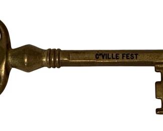 167 - Vintage Brass Skeleton Key - 7"