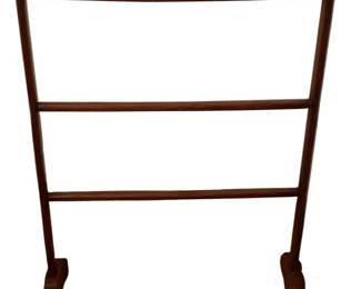 507 - Wood Quilt Rack 35"x27"x8"