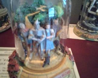 Wizard of Oz Snow globe
