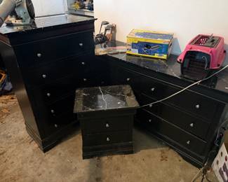 black bedroom furniture