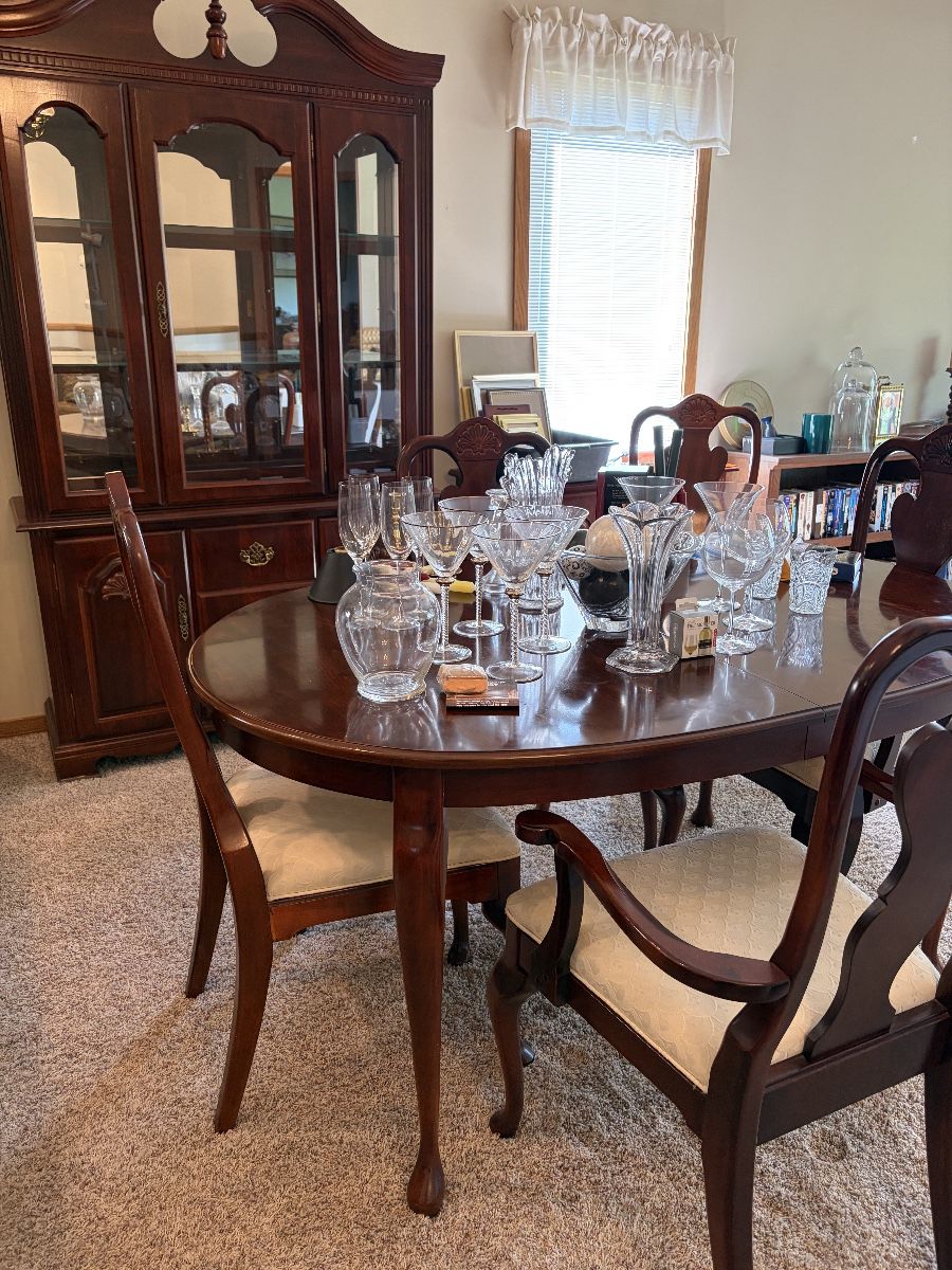 Lovely dinning room set