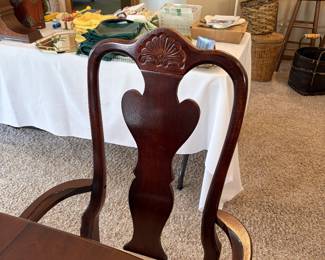2 captain and 4 side chairs with dinning set