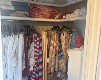 Linens, Quilts and Tablecloths
