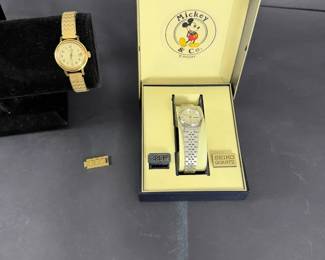 Vintage Seiko Quartz Watch Mickey Co. Display Box with Bonus Watch
