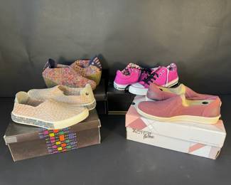 Bernie Mev, Converse Skechers Womens Shoes Size 88.5 Assorted 4 Pair Collection