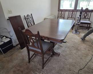 Dining Room Table With 6 Chairs And 1 Leaf