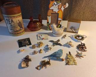Bird, Cat Animal Collectibles with Brooch Collection