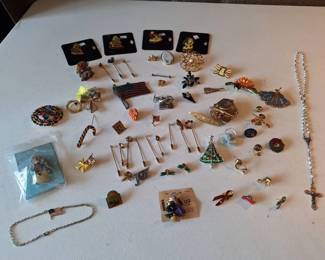 Vintage Fashion Pins, Brooches, Rosary Patriotic Jewelry Collection
