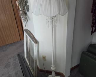 Farmhouse floor lamp