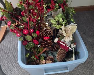 Holiday floral