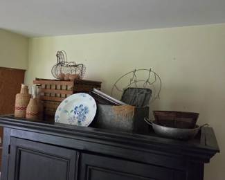 Farmhouse decor primitive