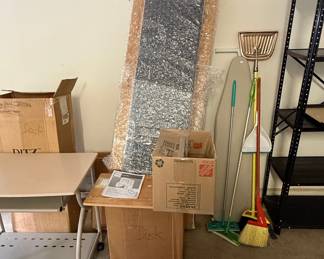 Realspace Landon Desk with Hutch