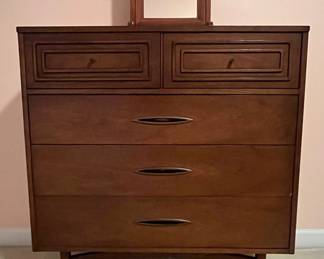 Sculptra by Broyhill Premier Dresser with Mirror