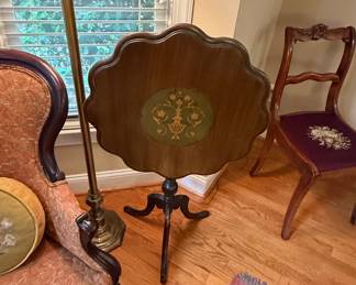 Antique Mahogany Pie Crust Tilt-Top Table with Floral Inlay