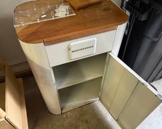 Westinghouse Roaster Oven Rolling Cabinet