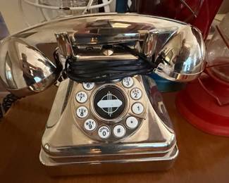 Crosley Kettle-Style Chrome Desk Telephone (Reproduction)