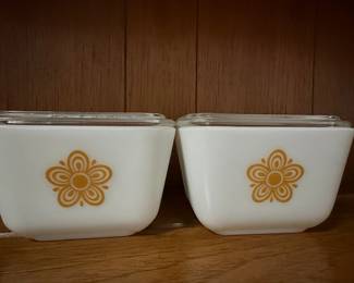 Vintage Pyrex Refrigerator Dish, Butterfly Gold Pattern