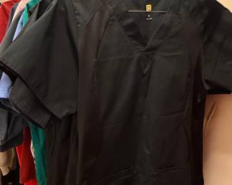 WonderWink Origins Bravo 5 Pocket V-Neck Scrub Top