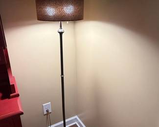Traditional Metal Floor Lamp with Decorative Finial