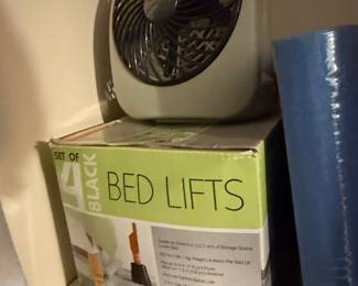 Set of 4 Black Bed Lifts