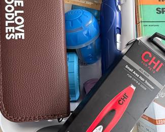 CHI for Pets Small Area Hair Trimmer with "We Love Doodles" Case and Petbobi Toy