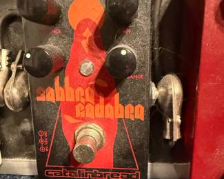 Custom Guitar Pedalboard with BOSS DB-500, Eventide H9 MAX, Catalinbread Sabbra Cadabra, and Voodoo Lab Pedal Power 2 Plus