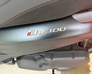 Piaggio BV400 Scooter
