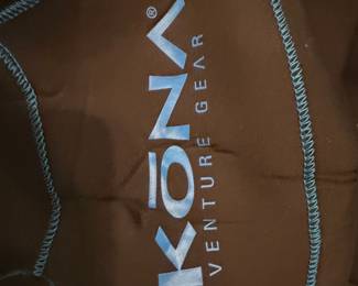 Akona Men's Neoprene Wetsuit