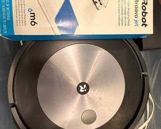 iRobot Roomba Combo j5 Robot Vacuum & Mop