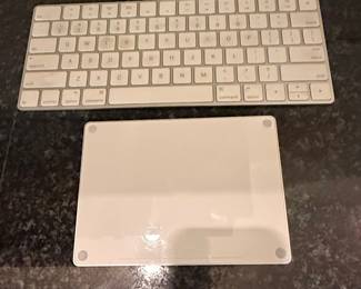 Apple Wireless Keyboard (A1314) and Magic Trackpad (A1339) Set