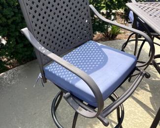 Hampton Bay Patio Table and Four Chairs