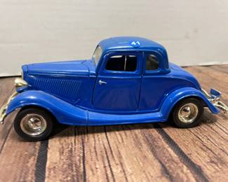 124 1934 Ford Coupe