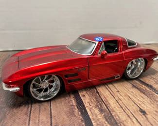 124 Jada 1963 Corvette Sting Ray coupe
