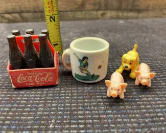 Mini Coke 6packmugrubber pigs and dog